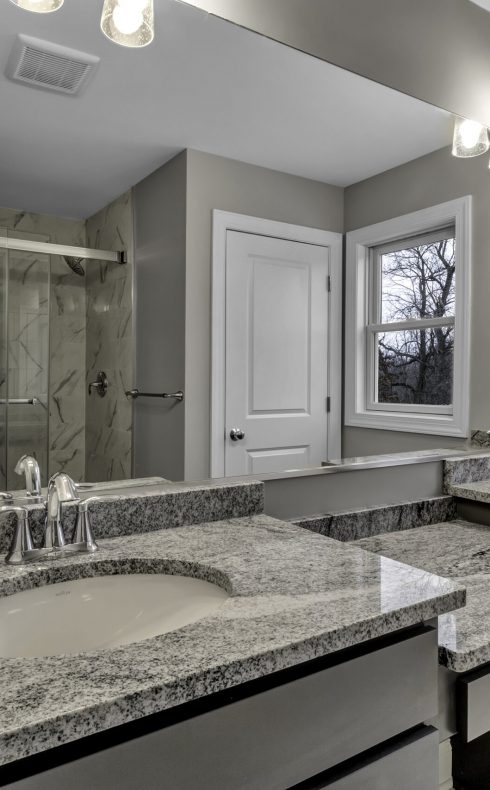 6284039ec6fda1c7bdc2ae3c_Concord-Bathroom