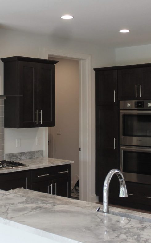 63d13f42de4cb377d2fa695b_Meadowglen-Kitchen1