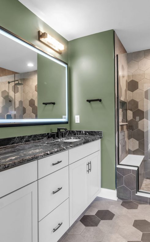 Kenwood Primary Bath