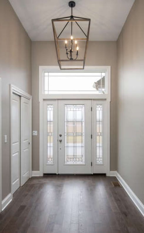 66d1f556314fbd9f08fb0340_5667CreekwoodCtEEast-small-002-001-Foyer-334x500-72dpi