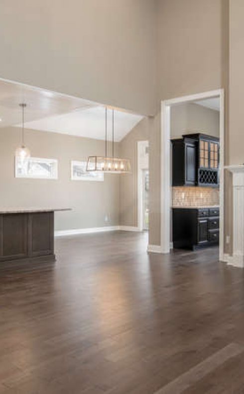 66d1f57871f9383d972a3be4_5667CreekwoodCtEEast-small-004-008-LivingRoom-666x445-72dpi