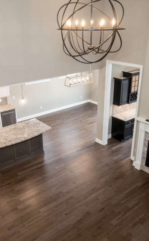 66d1f5b81da7b80f419e2594_5667CreekwoodCtEEast-small-009-003-MainLivingArea-666x445-72dpi