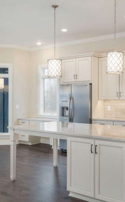 66d1f5f0ed204781c30c447c_5643CreekwoodCtEEast-small-001-004-Kitchen-666x445-72dpi