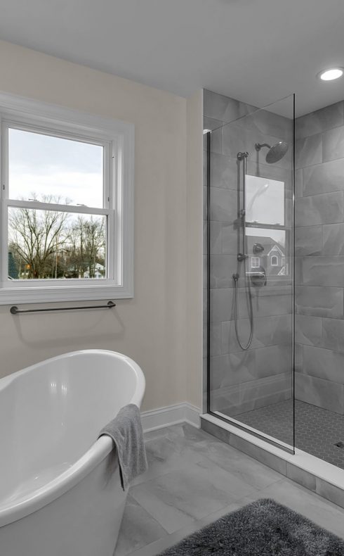 Maris Primary Bathroom